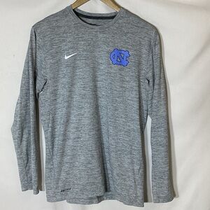 Men’s Nike University of North Carolina Long Sleeve Top Size M